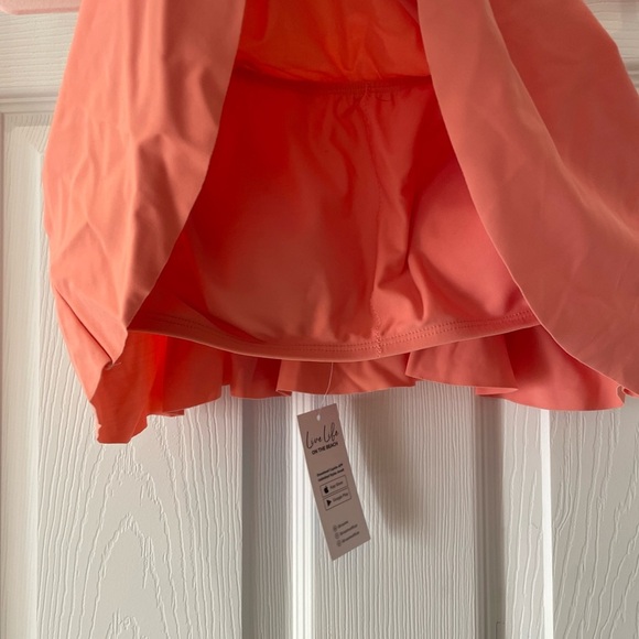 Woman’s bikini top - Picture 2 of 4